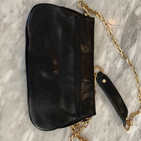 Tory Burch clutch with removable strap - Picture 5 of 6